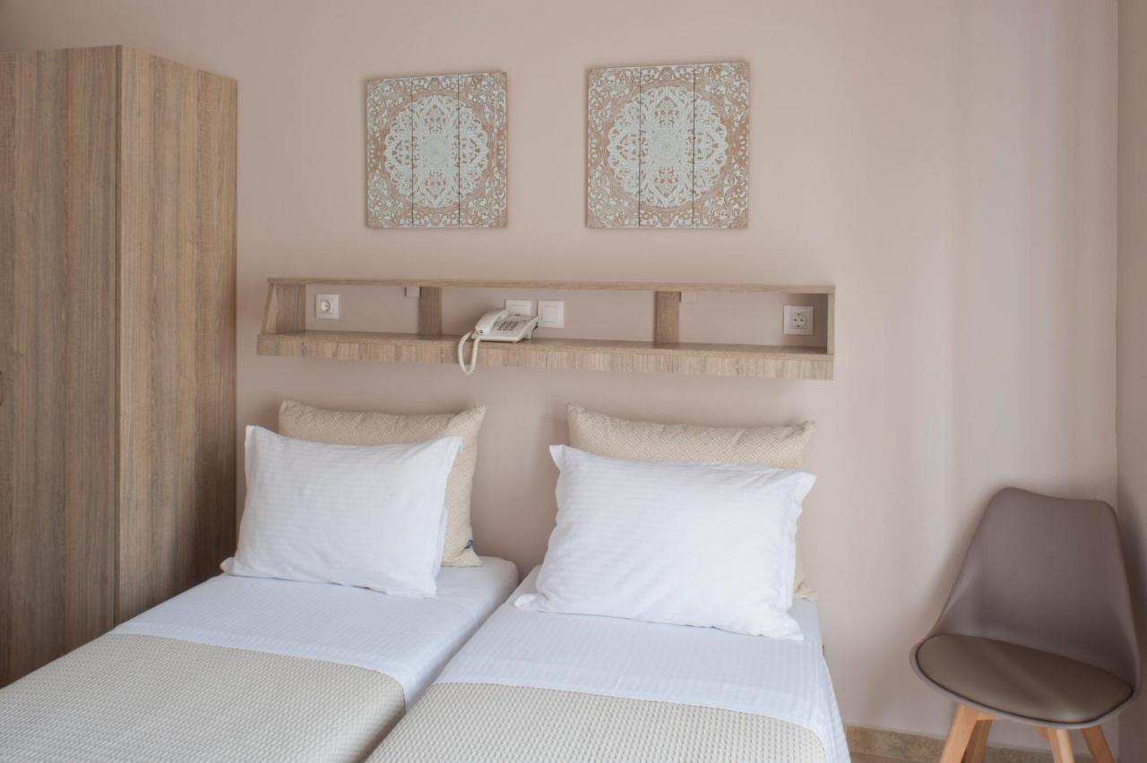Hotel Liprando Nausa Zewnętrze zdjęcie
