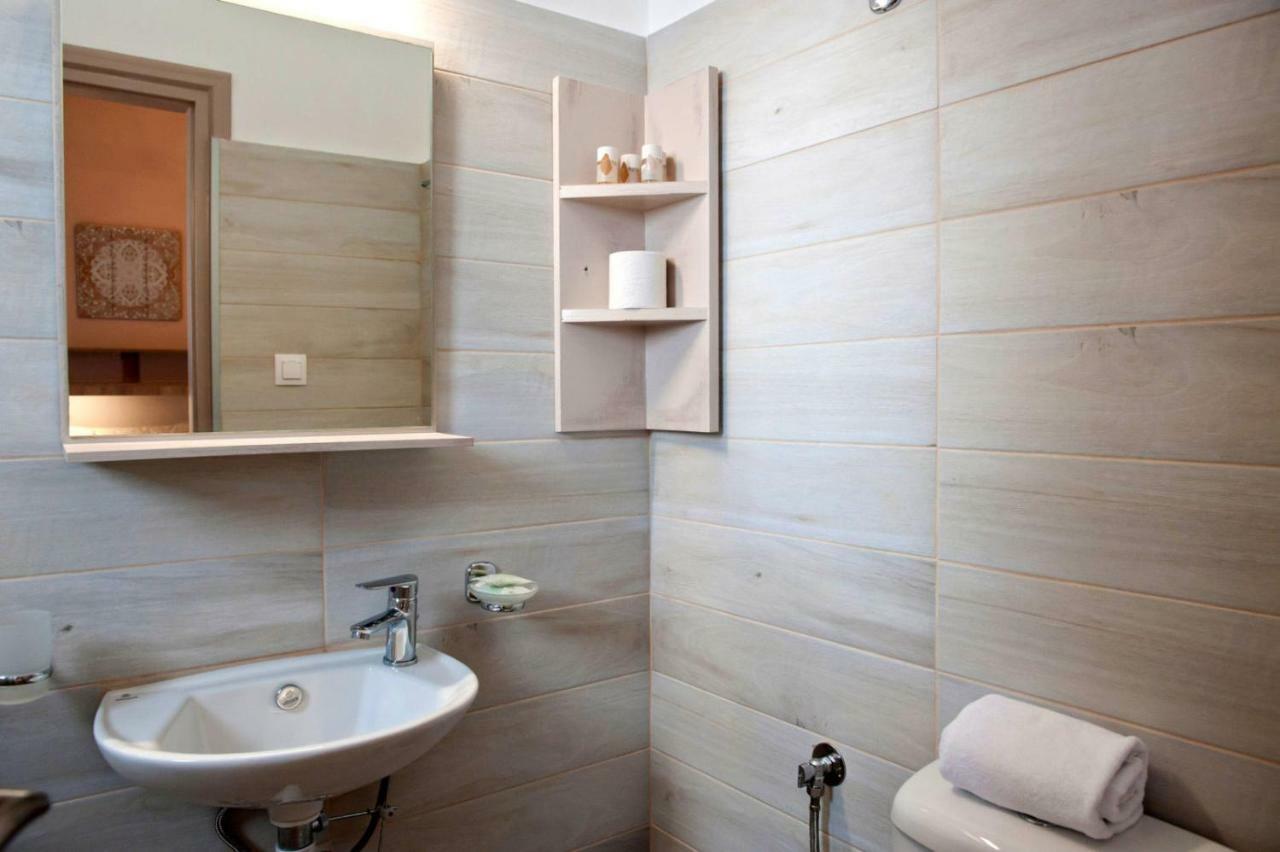 Hotel Liprando Nausa Zewnętrze zdjęcie